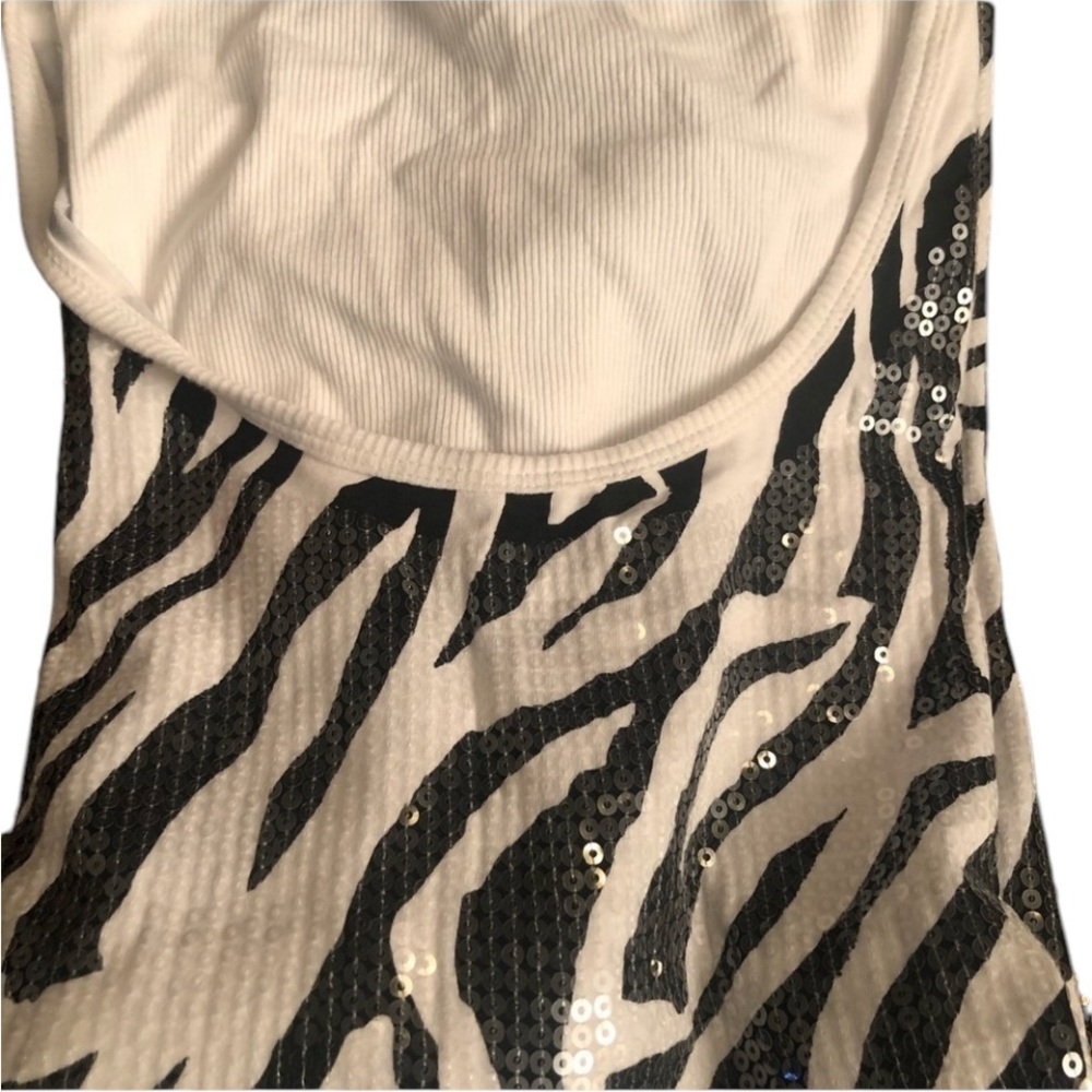 Chico’s size large zenergy black & white bling top NWOT